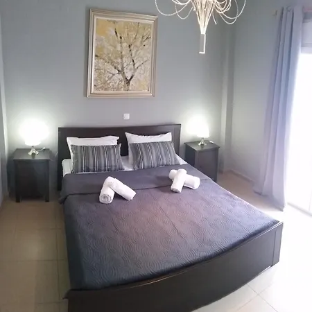 Grey House Апартаменты Принос