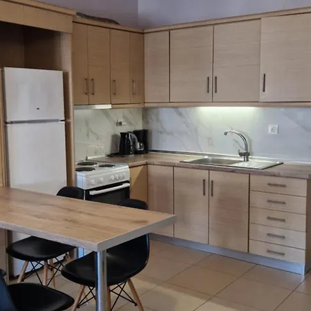 Grey House * Prínos